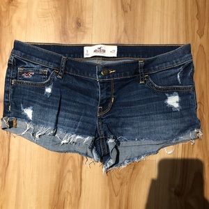 Size 5 Hollister Jean Shorts